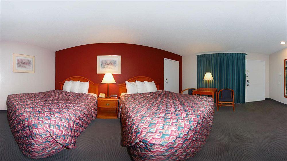 Lamar Rodeway Inn Cow Palace מראה חיצוני תמונה