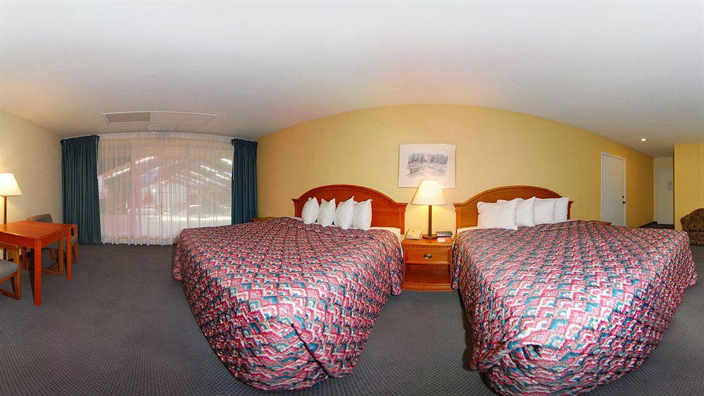 Lamar Rodeway Inn Cow Palace מראה חיצוני תמונה
