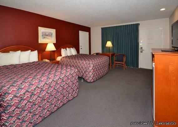 Lamar Rodeway Inn Cow Palace חדר תמונה