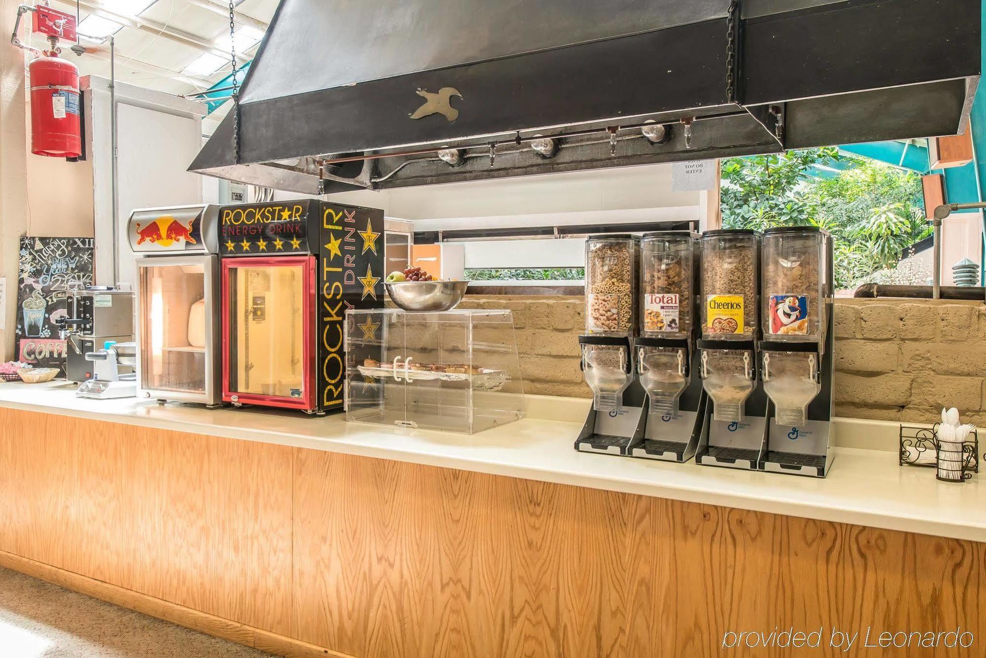 Lamar Rodeway Inn Cow Palace מראה חיצוני תמונה