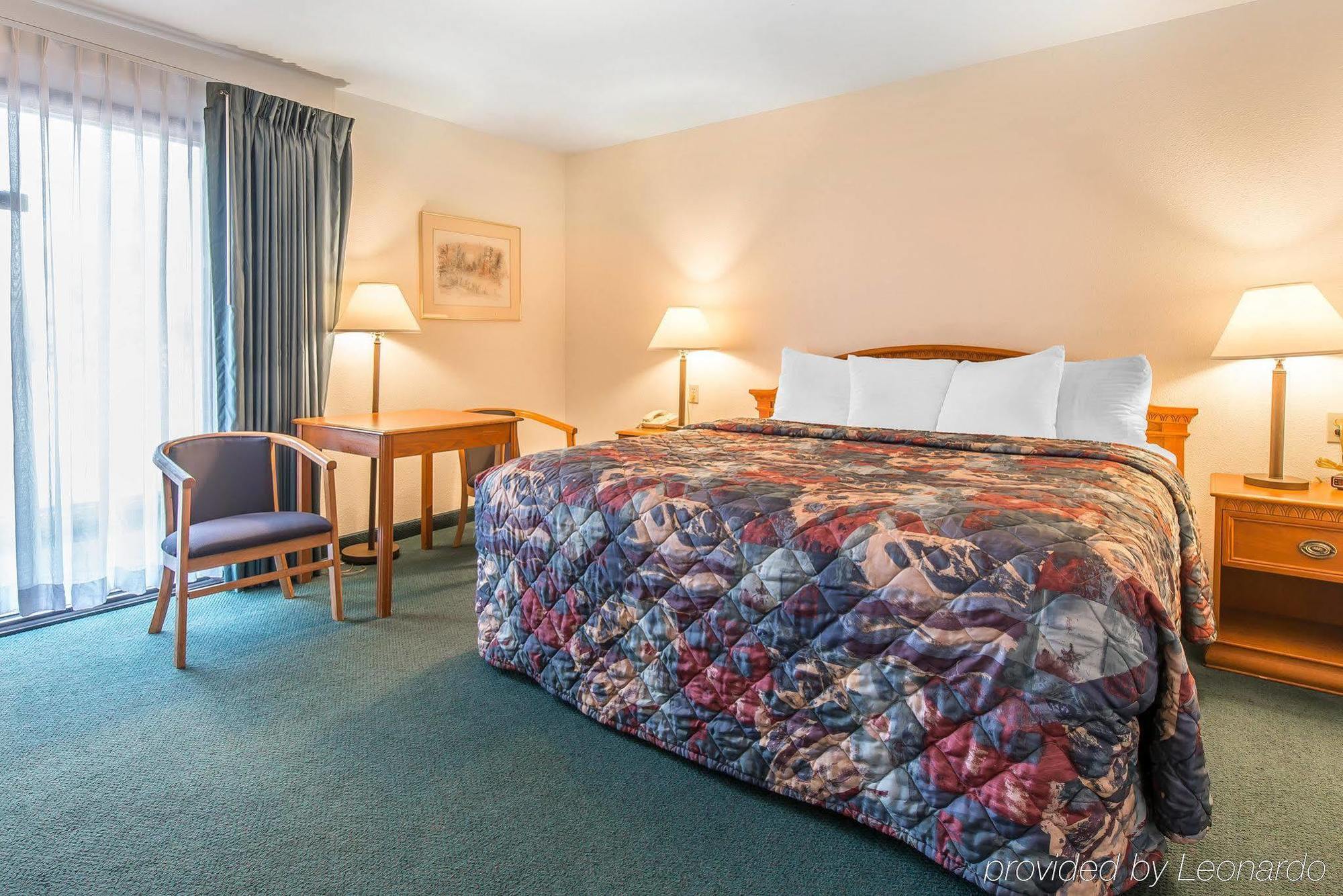 Lamar Rodeway Inn Cow Palace מראה חיצוני תמונה