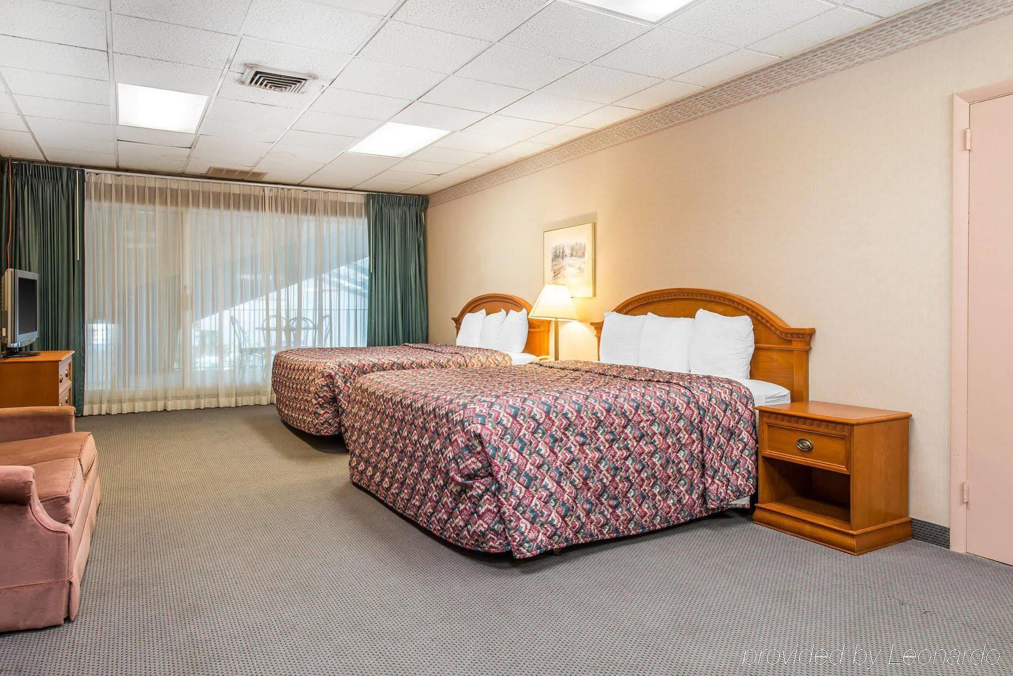 Lamar Rodeway Inn Cow Palace מראה חיצוני תמונה